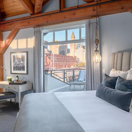 Boston Yacht Haven Hotel Buitenkant foto