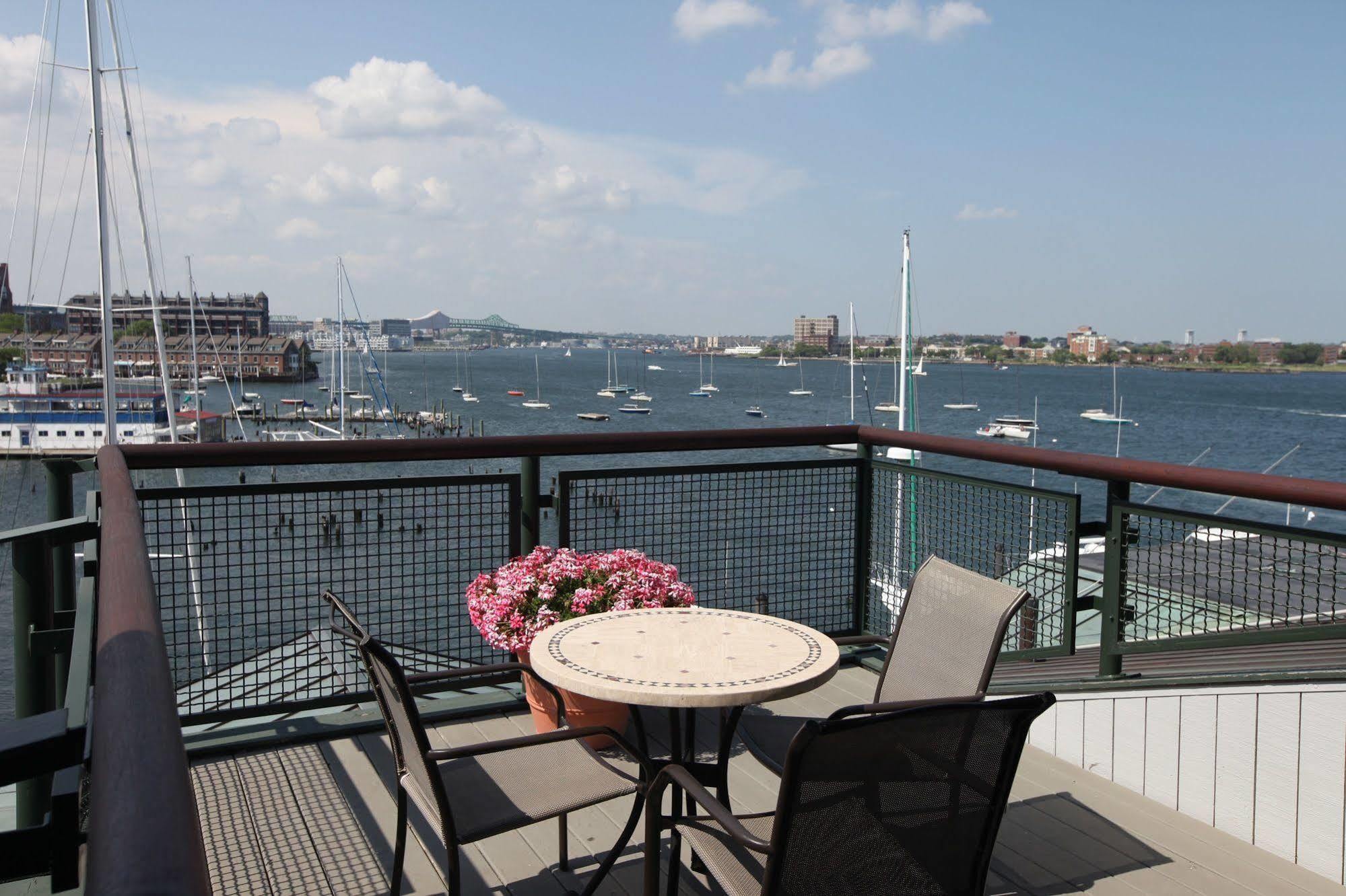 Boston Yacht Haven Hotel Buitenkant foto