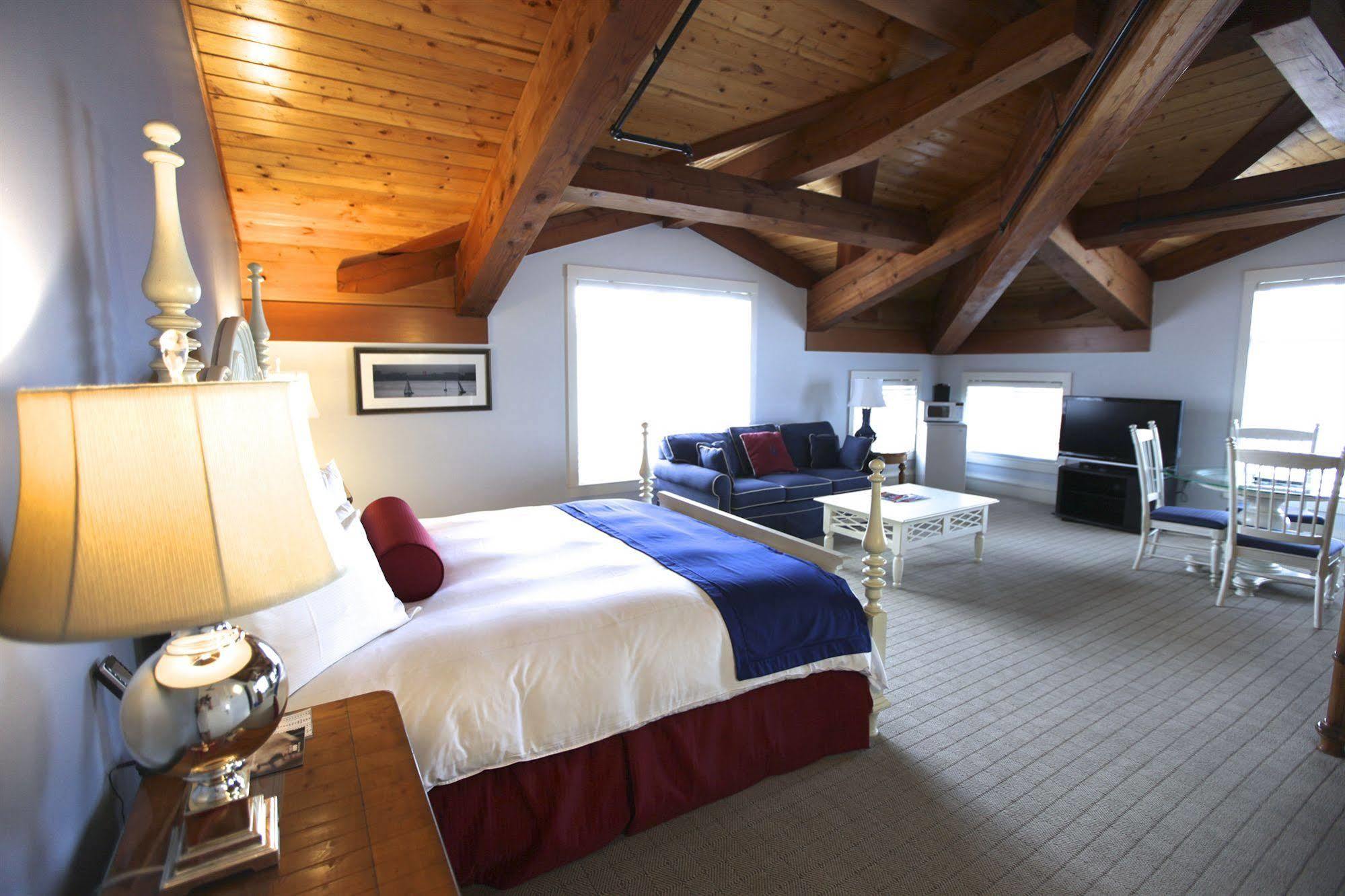 Boston Yacht Haven Hotel Buitenkant foto