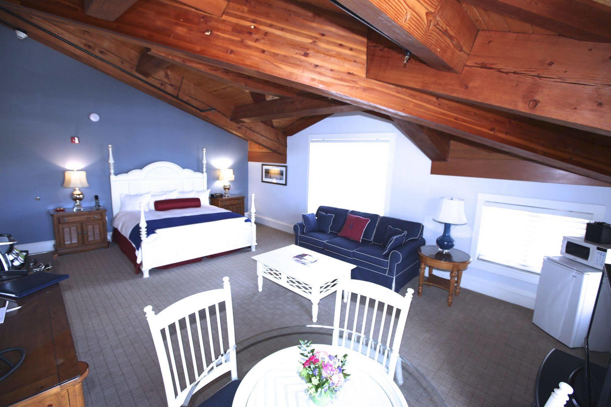 Boston Yacht Haven Hotel Buitenkant foto